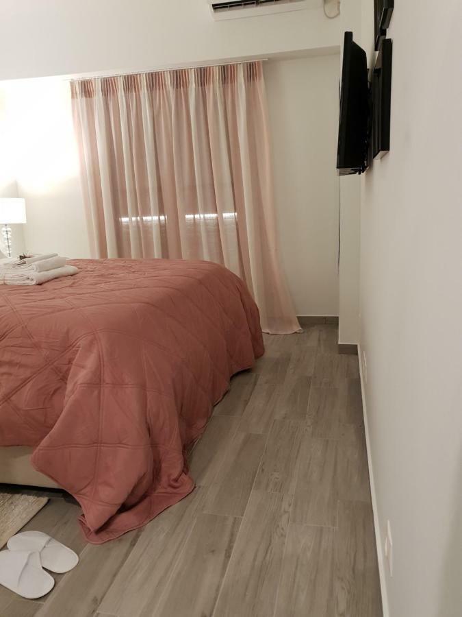 Beautiful Brand New Apartment Seaside เอเธนส์ ภายนอก รูปภาพ
