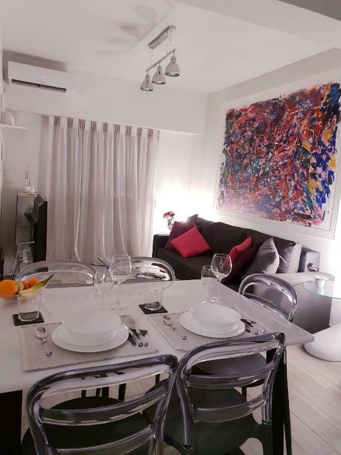 Beautiful Brand New Apartment Seaside เอเธนส์ ภายนอก รูปภาพ