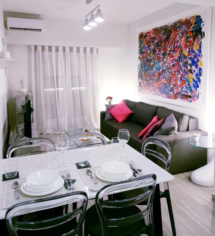 Beautiful Brand New Apartment Seaside เอเธนส์ ภายนอก รูปภาพ